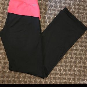 Adidas yoga pants size medium